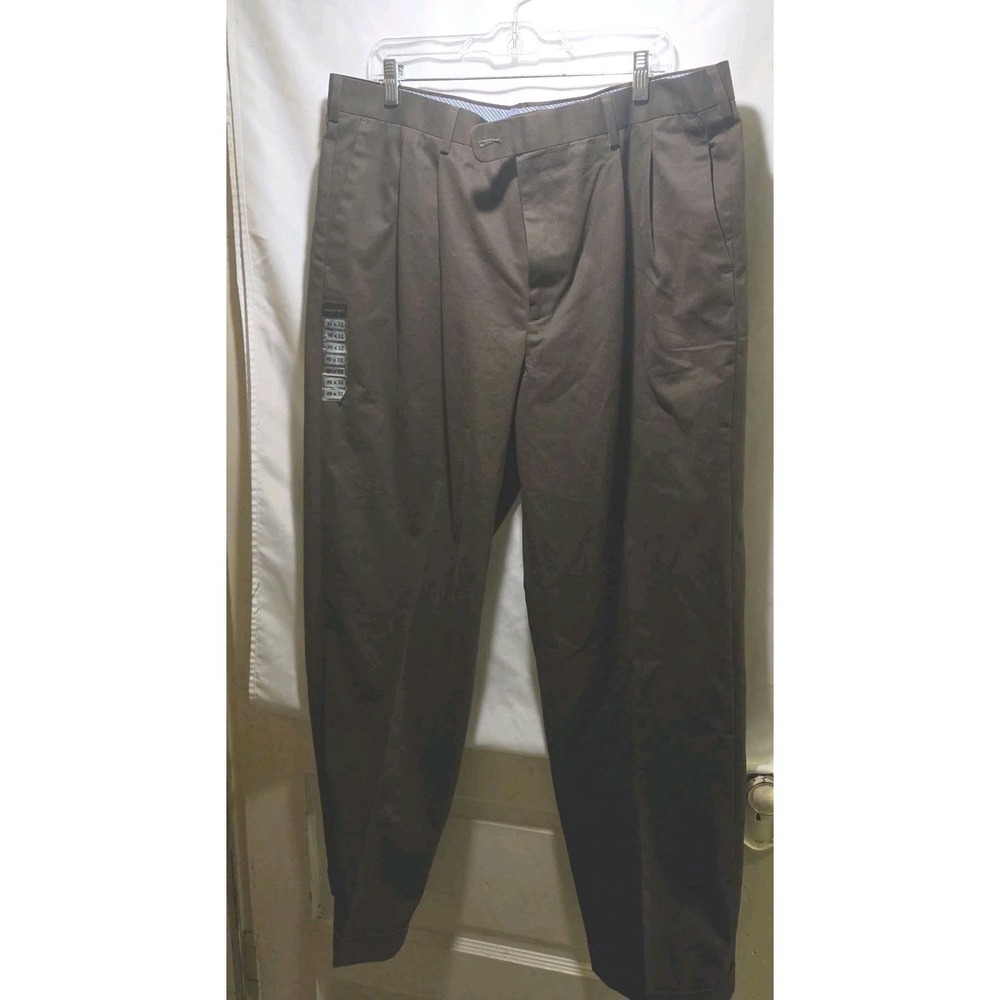 AXIST Men's Corporate Khaki Dress Pants 40x32 Dark Walnut Pleated Front NEW $45